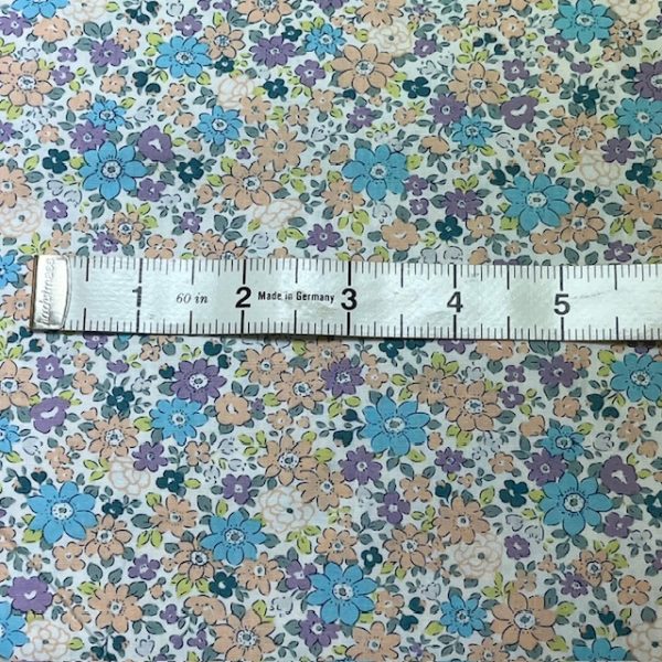 8172-3 pastel ditsy