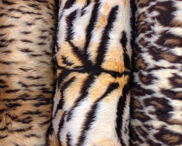 Animal-Print-Acrylic-Fur-60-wide-Leopard-Tiger-Cheetah-by-the-metre-253233688443