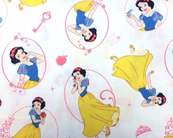 Disney Snow White 100% Cotton fabric by the half metre – Sewcraft
